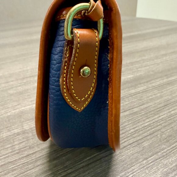 VINTAGE Dooney & Bourke R150 Small Cavalry Bag - Navy AWL - No Strap - Picture 2 of 7